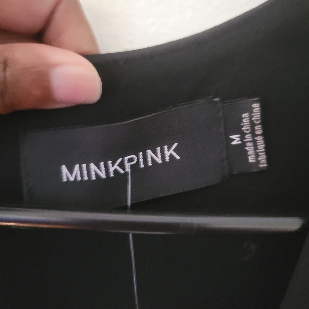 MINKPINK by Revolve flared sleeveless v- neck black mini skater dress. Size M - Picture 8 of 8